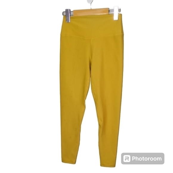 Abercrombie YPB sculptLUX 7/8-Length Legging Mustard Size Small - Picture 1 of 6